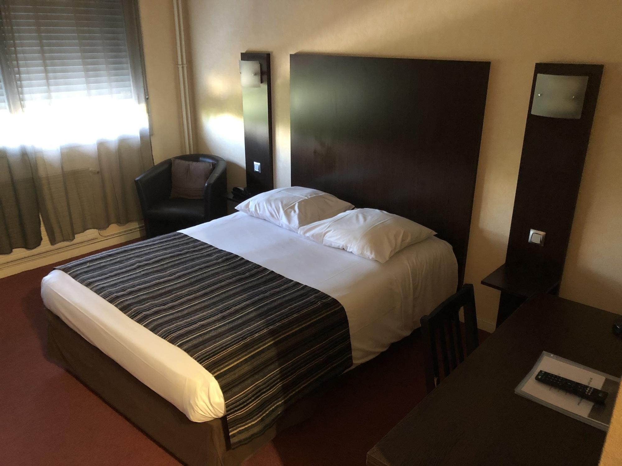 Saint-Priest-en-Jarez Adonis Lyon Est Hotel Artys מראה חיצוני תמונה