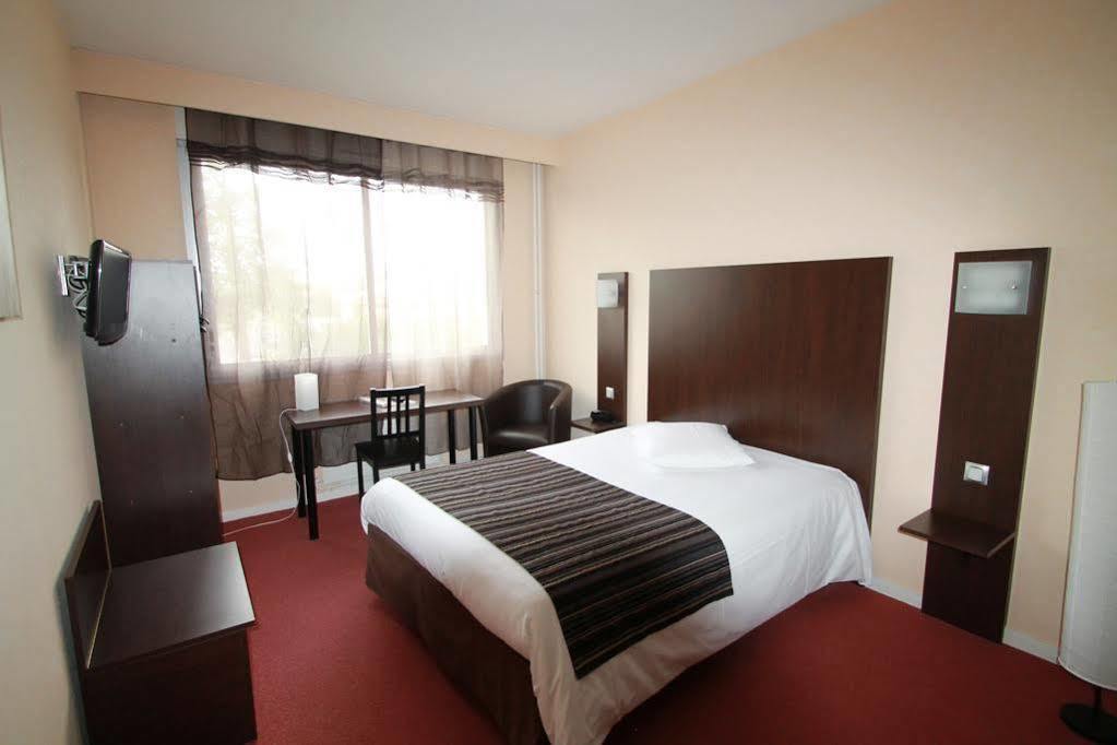 Saint-Priest-en-Jarez Adonis Lyon Est Hotel Artys מראה חיצוני תמונה